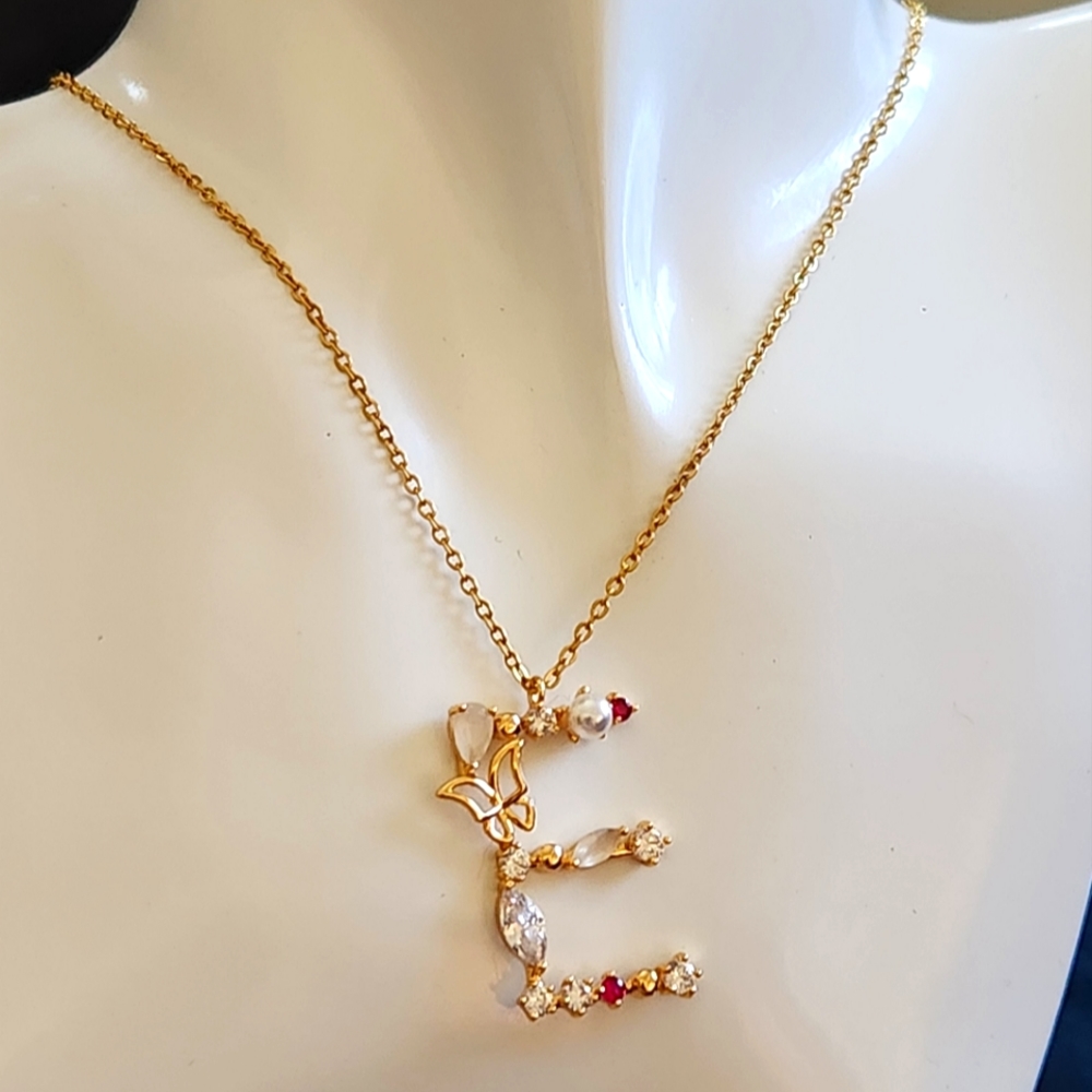 initial gold necklace letter E *new